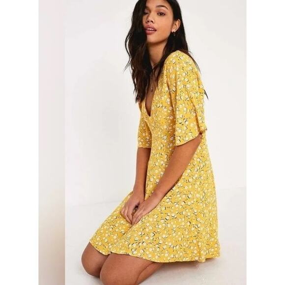 MinkPink Women’s Summer Daisy Mini Tea Dress Yellow Gold Size M - Picture 2 of 8